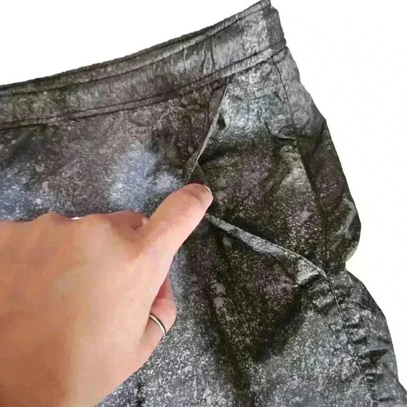 Urban Outfitters Mens Gray Space Print Drawstring Swim Trunk L - Picture 3 of 11